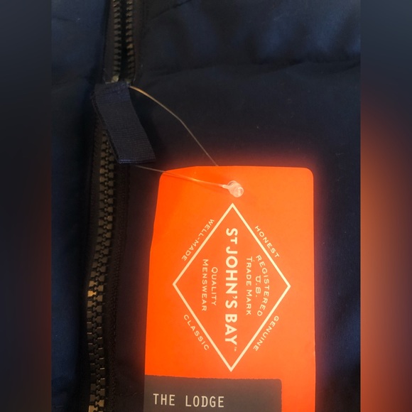 St.John’s Bay Puffer Vest - Picture 4 of 4